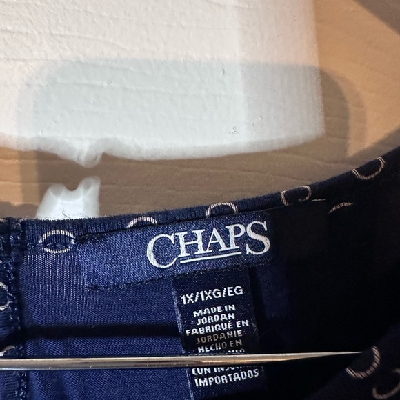 Stylish Women's Blouses Bundle. - Picture 4 of 8